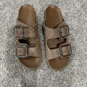 Universal Thread Brown Sandals with Silver Accents